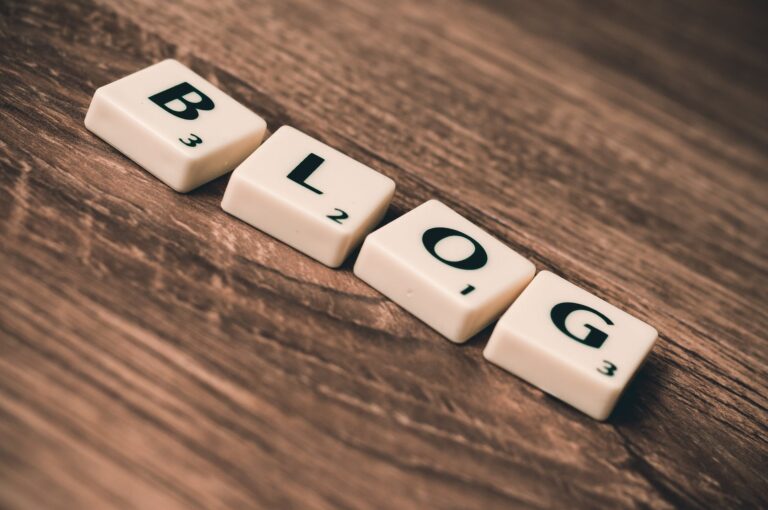 How to make a living blogging blog icon information internet